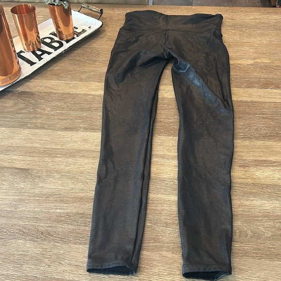 Spanx faux leather leggings size Medium - Picture 11 of 12